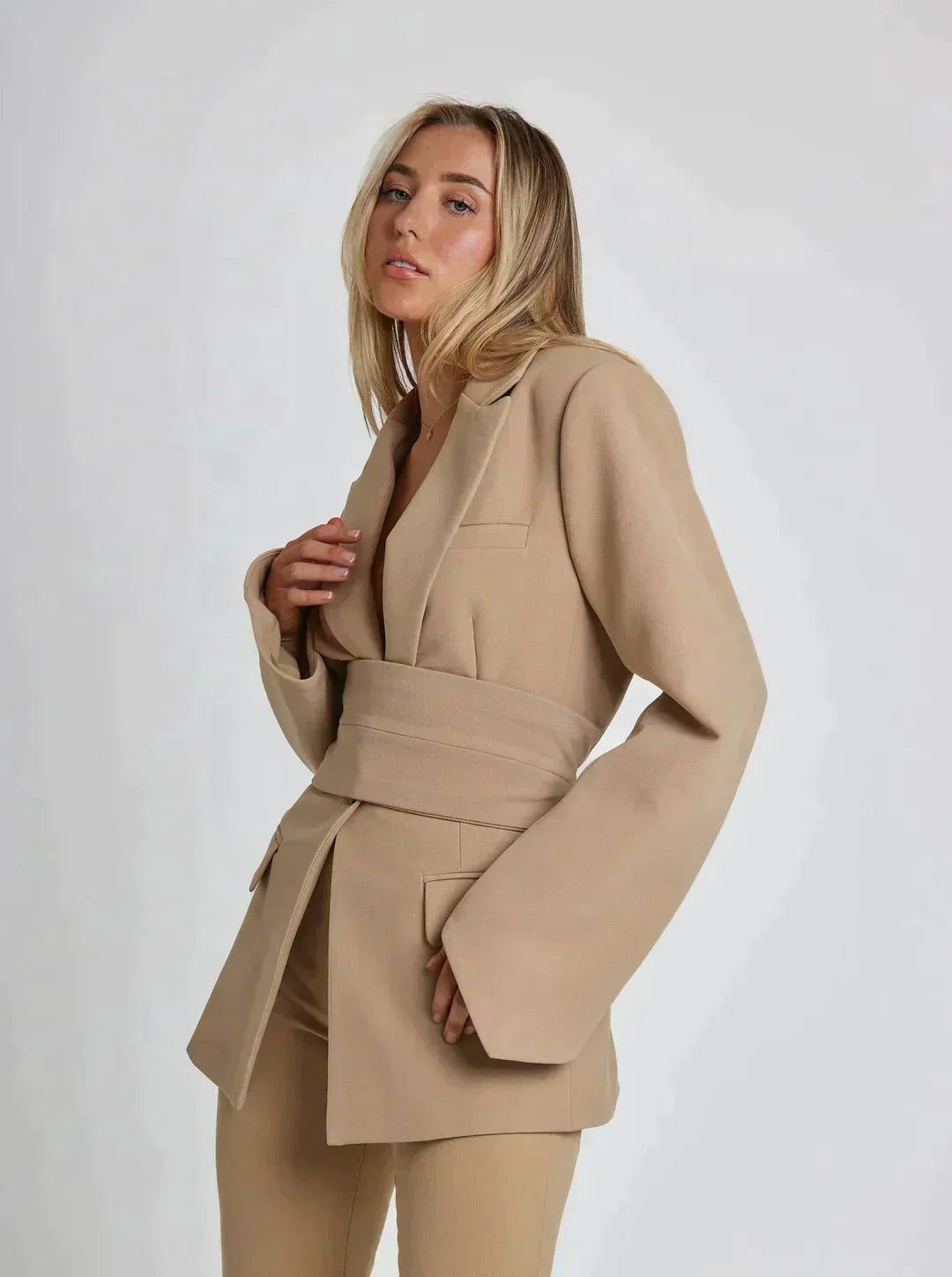 Suze - Stijlvolle blazer met ceintuur voor dames