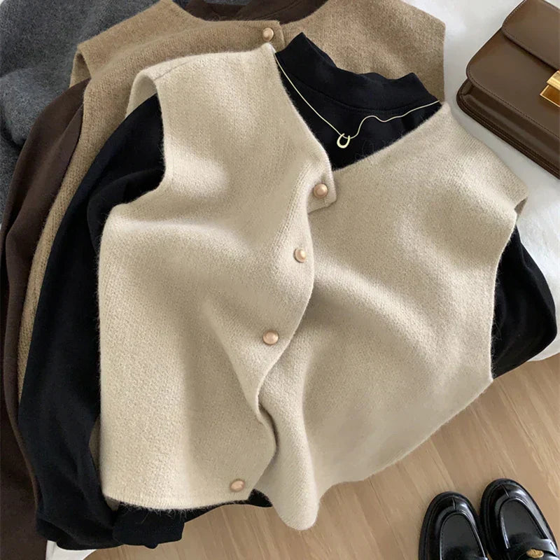 Julia - Mouwloze gilet met knopen voor dames