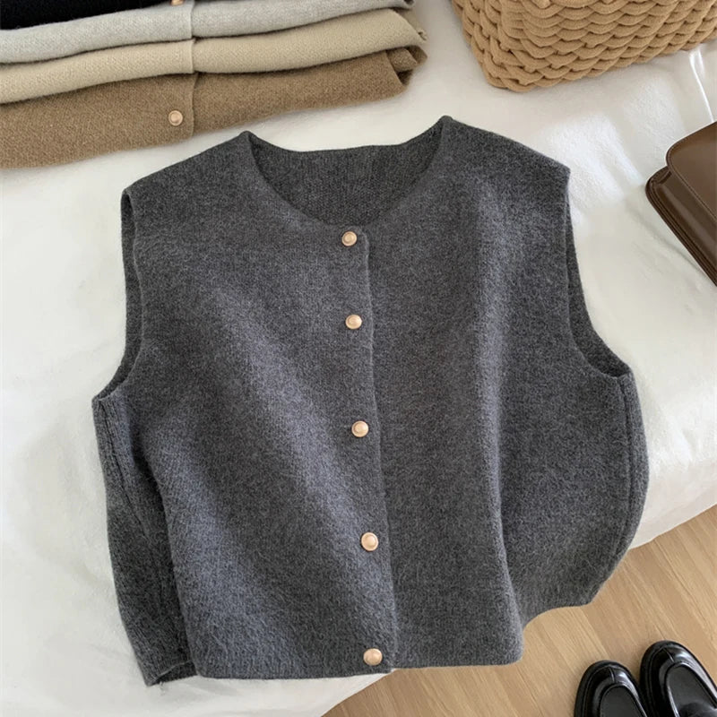 Julia - Mouwloze gilet met knopen voor dames