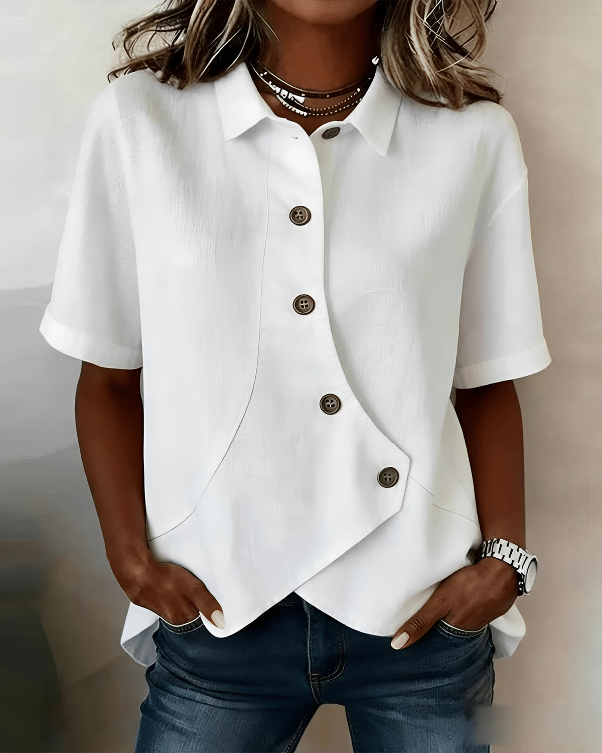 Jolien - Luchtig linnenmix shirt met diagonale knopenlijst voor dames