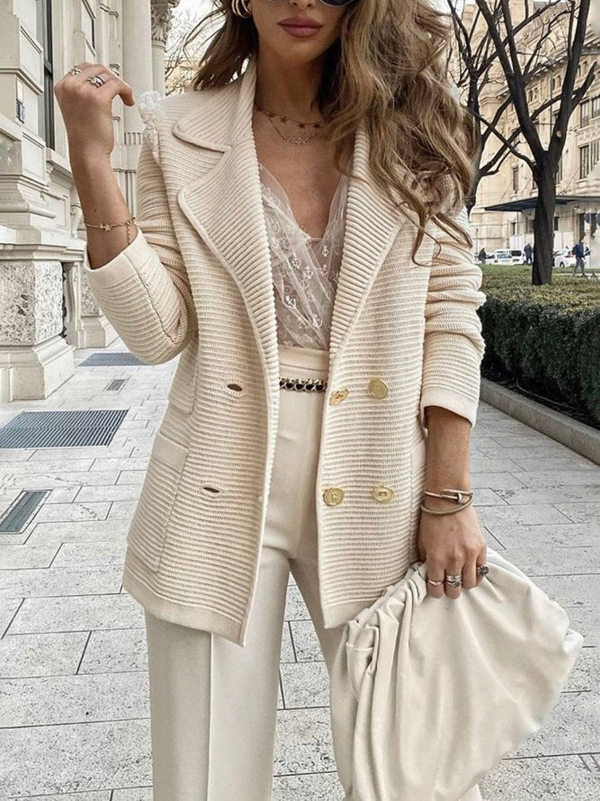 Ivy - Stijlvolle gebreide damesblazer met dubbelrijige knopen