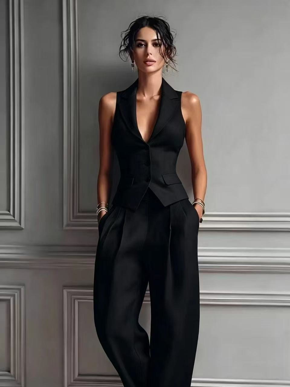 Silke - Elegante tweedelenset met halter revers voor dames